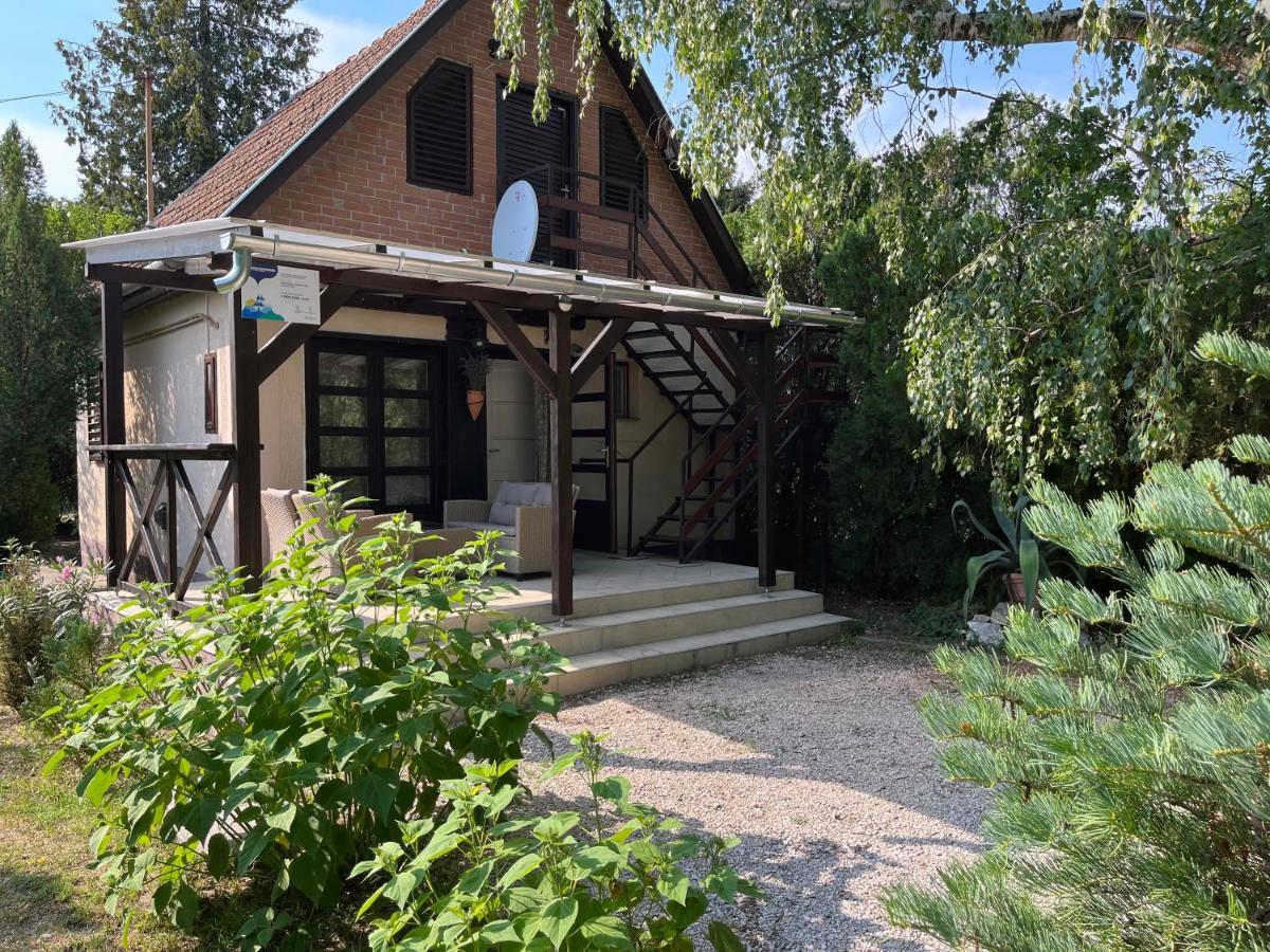Aranypart Vendeghaz - Tiszakecske Villa Exterior foto
